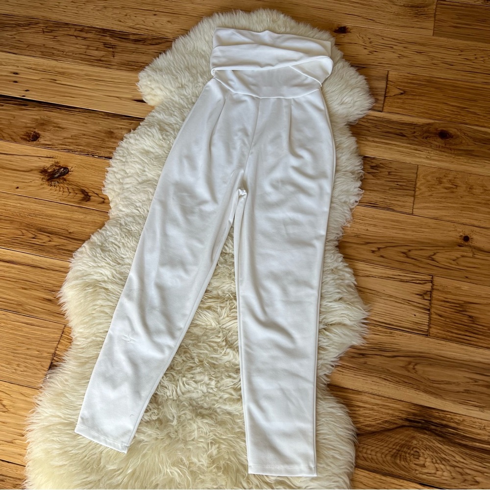 Boohoo White Strapless Jumpsuit Size XS